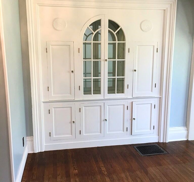 Built in cabinet