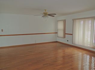 57 Laurel Trl, Wheeling, IL 60090