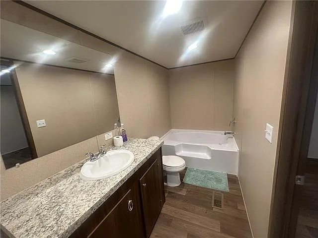506 Killona Dr — Photo 8