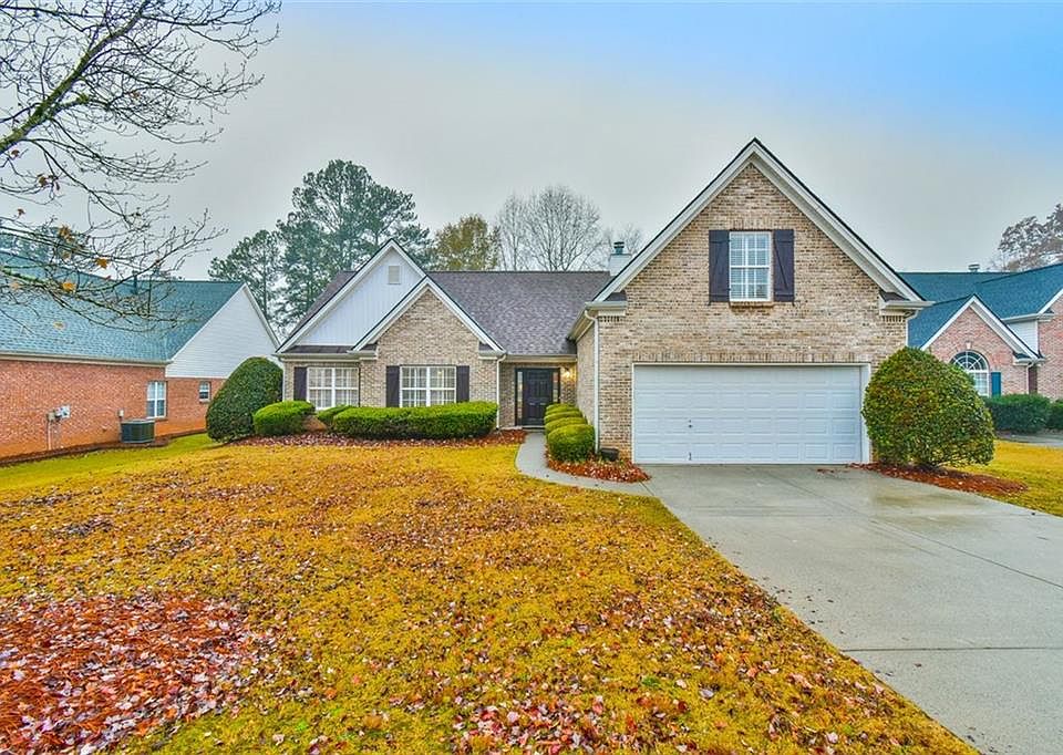1st image of 394 Grand Ashbury Ln