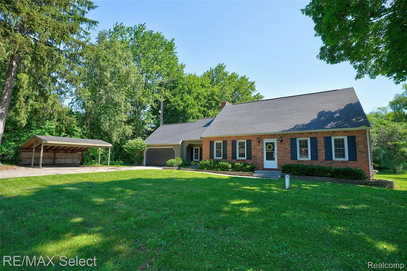 1406 Country View Ln photo 1