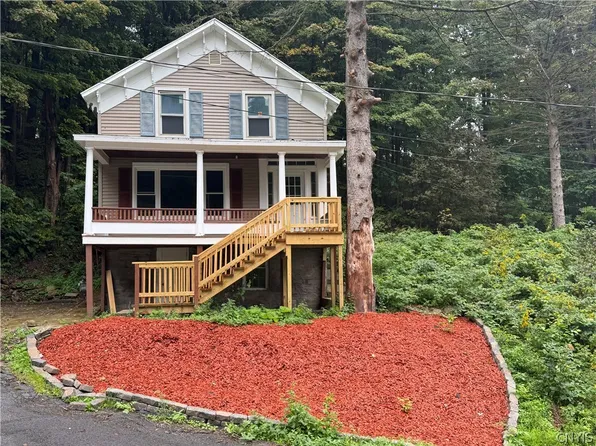 9714 Maple Pl, Clayville, NY 13322