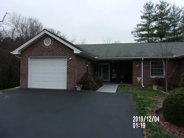 1905 Knob Creek Rd APT 19, Johnson City, TN 37604