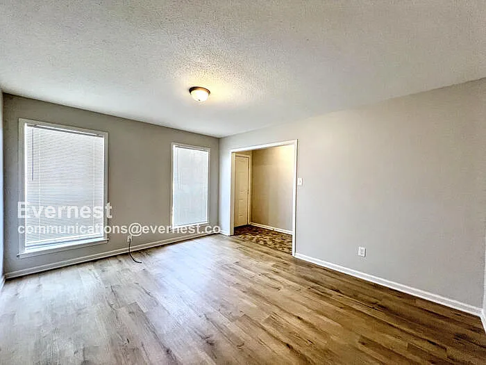 5697 Tulip Tree Dr — Photo 8