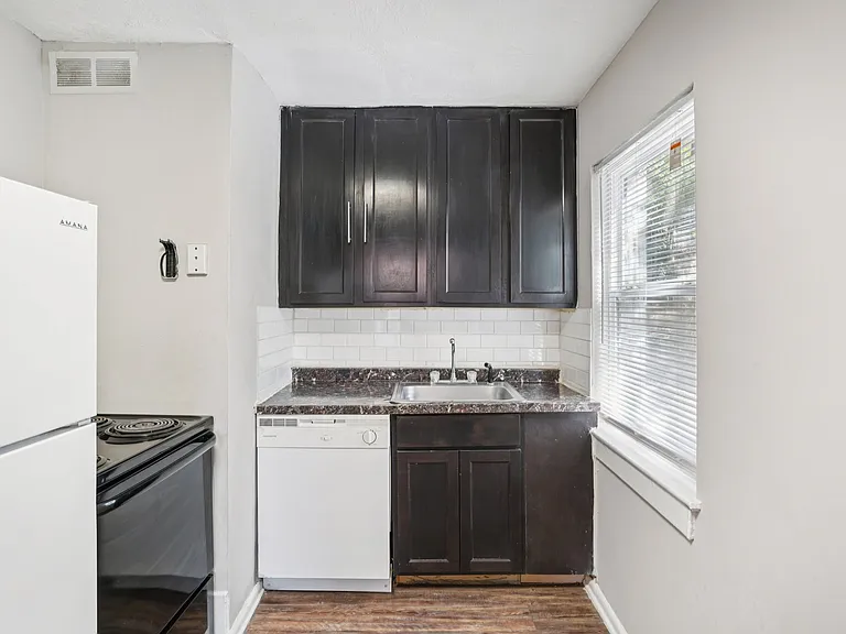 Buckhead Townhomes and Gardens — Photo 85