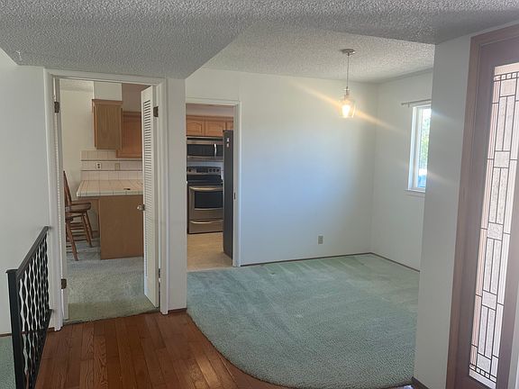 5th image of 440 McKenzie Dr