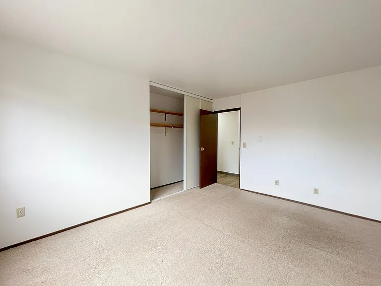 Wingate Apartments — Photo 22