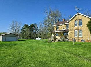 W3111 Grouse Rd, Pardeeville, WI 53954