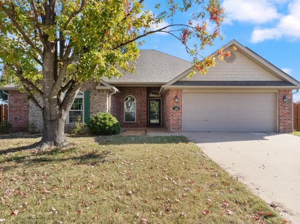 1686 Farrell St, Pea Ridge, AR 72751