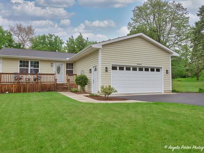 2505 S Harriet Ln, Holiday Hills, IL, 60051