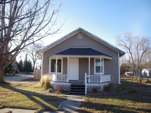 915 N 14th Ave, Broken Bow, NE 68822