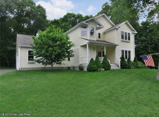 3 Cohasset Ln, Cranston, RI 02921