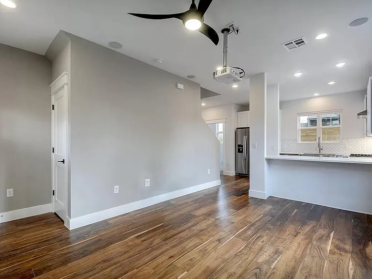 105 Elkhart St #3 — Photo 5