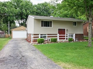 5408 Oak Park Rd, Oakwood Hills, IL 60013