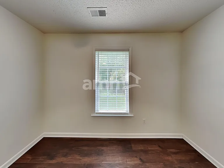 60 Falcon Ct — Photo 16