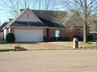 7105 Market Square Dr, Memphis, TN 38125