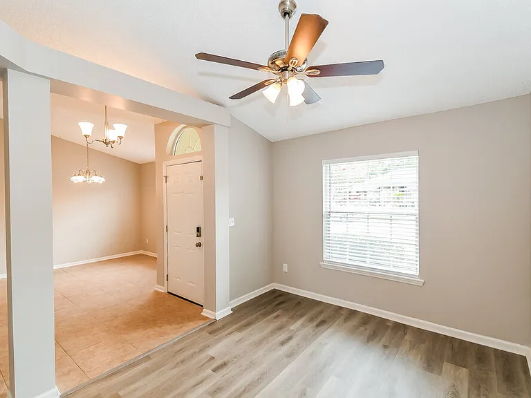 1266 Summit Oaks Dr E — Photo 10