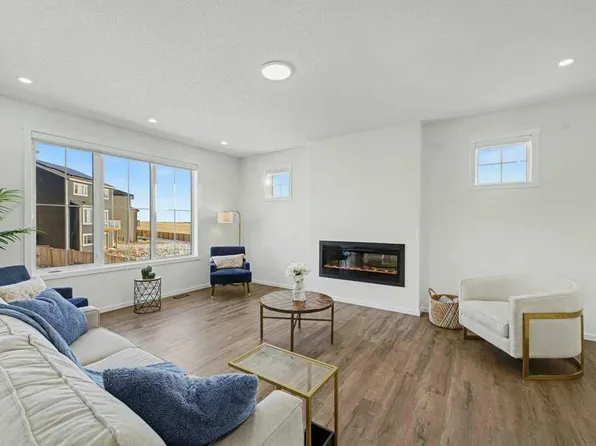 3034 W Southwinds Pl SW, Airdrie, AB T4B 5T9