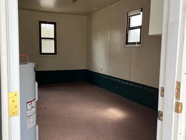 407 Railroad Ave — Photo 13