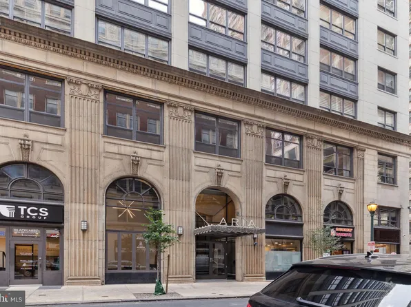 1425 Locust St Unit 5F, Philadelphia, PA 19102