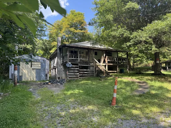 473 Flatwoods Rd, Shady Spring, WV 25918