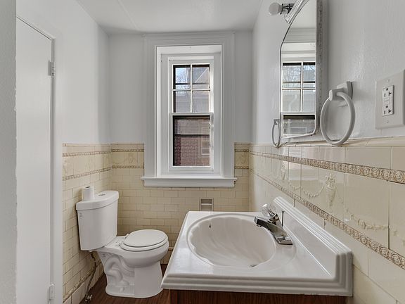 5th image of 236 W Harvey St #334B