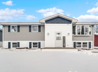 2111 44th St, Highland, IN 46322