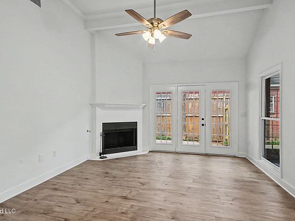 5th image of 307 Pelahatchie Shore Dr
