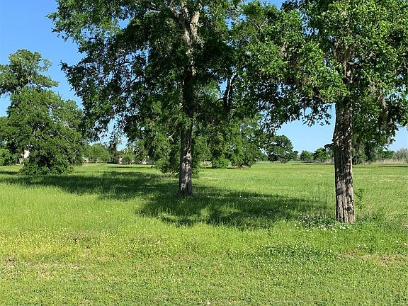 4th image of Plantation Dr