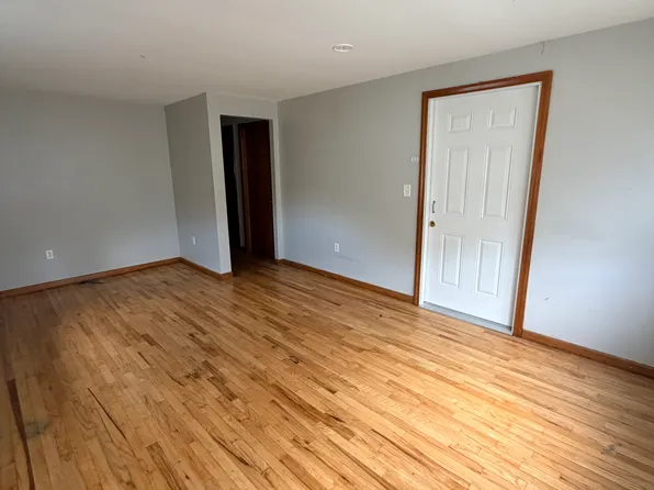 127 Warner St #2-0, Hamden, CT 06514