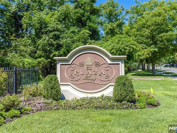 1310 The Plz #1310, Tenafly, NJ 07670