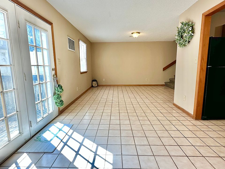 1st image of 107 Mountain View Dr #A