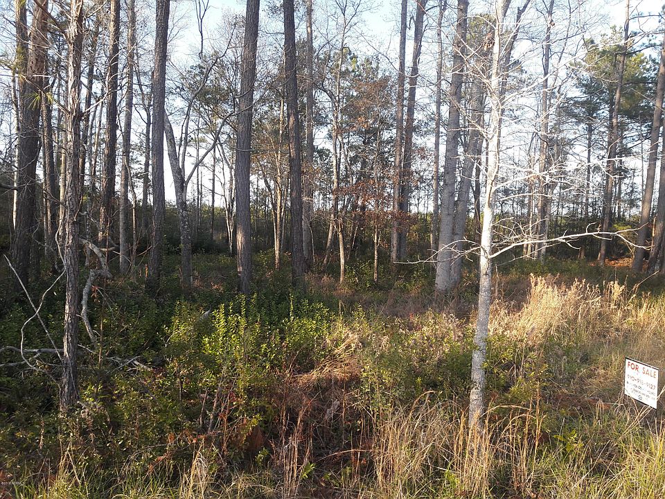 2nd image of 2555 Robin Circle NW