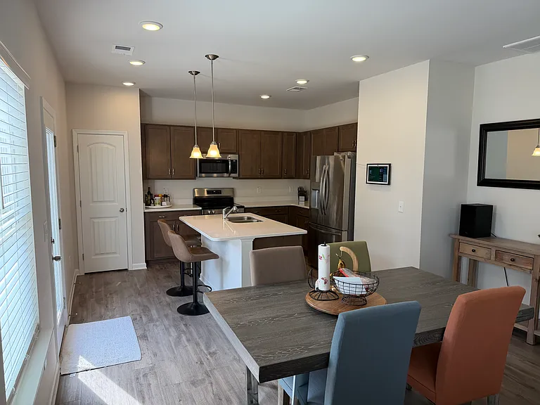172 Knoll Way — Photo 6