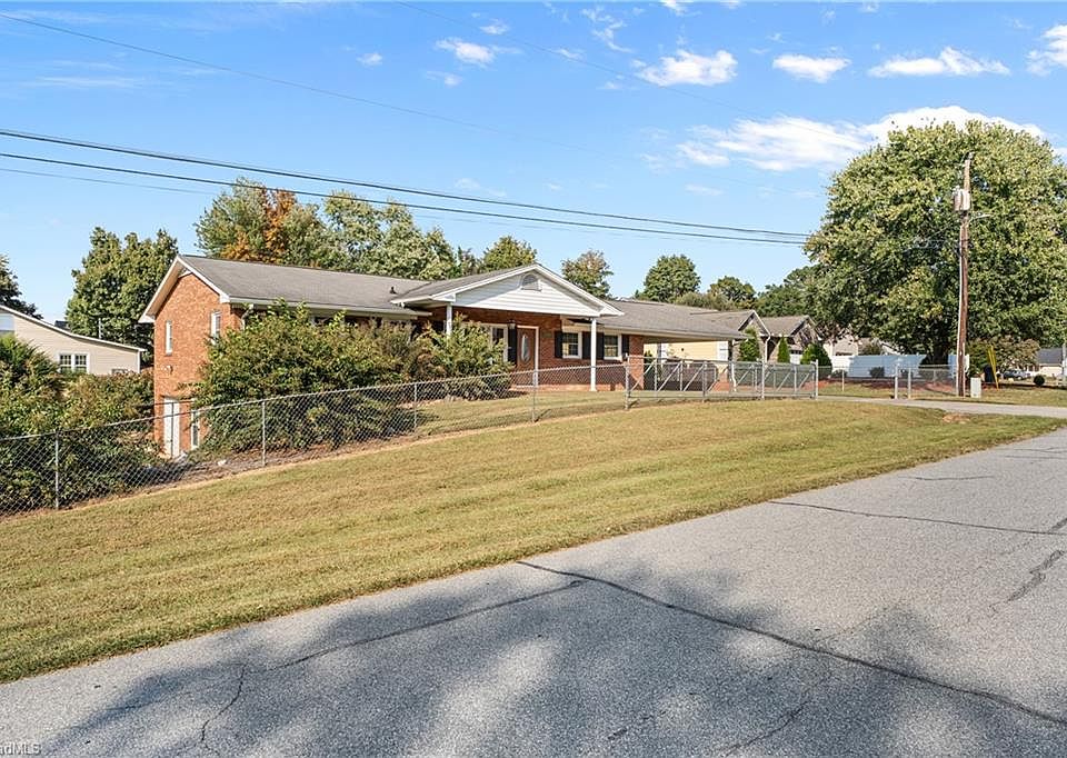 803 Kensal Green Dr, Kernersville, NC 27284 | Zillow