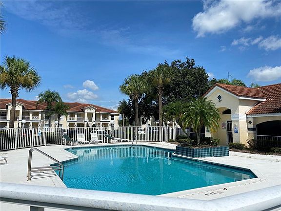 3rd image of 13843 Timberland Dr APT 201