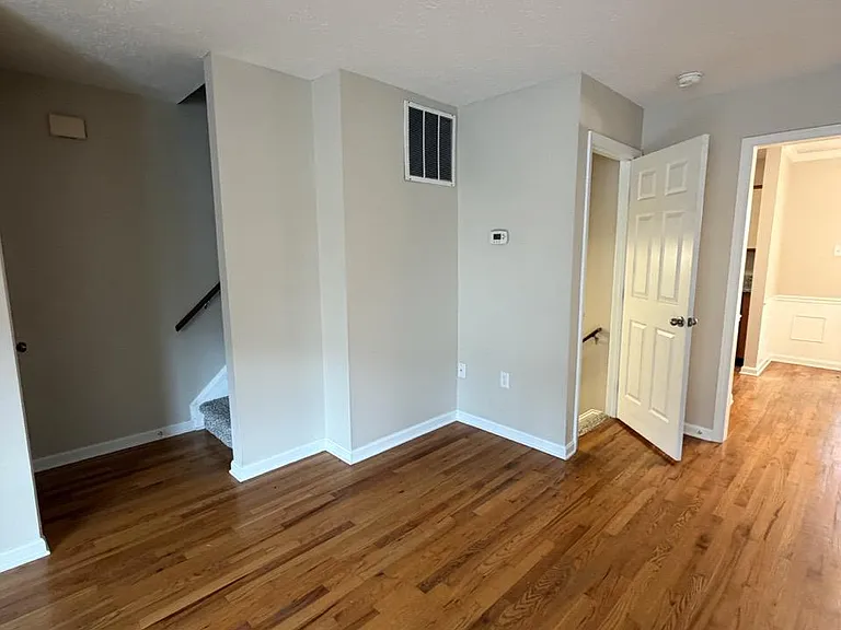 218 Tudor Dr — Photo 33
