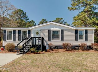 109 Navy Ct, Hampstead, NC 28443