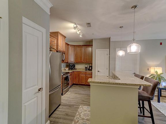 3rd image of 2100 Belle Isle Ave #B2-105