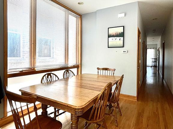 3rd image of 1455 W Cortez St #2B