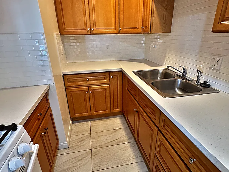 407 Violet Ave #E — Photo 13