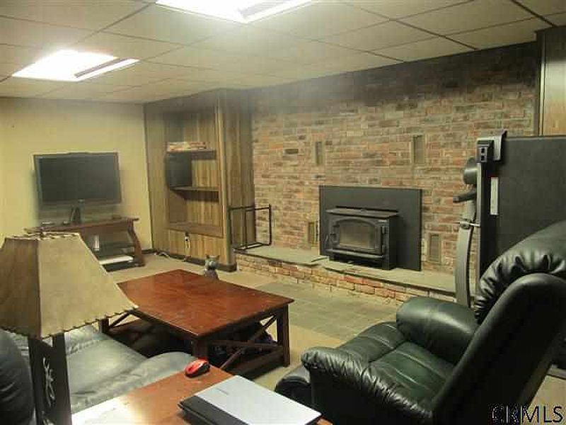 2nd image of 139 PHILIP SCHUYLER Road
