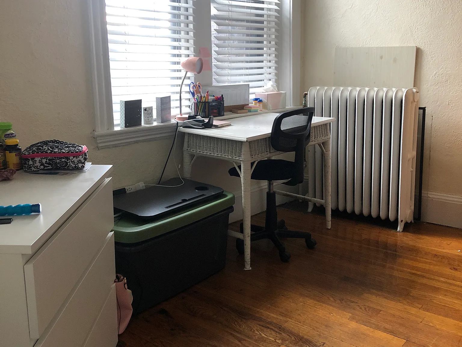 3 bed, 900 sqft, $4,800 — Photo 3
