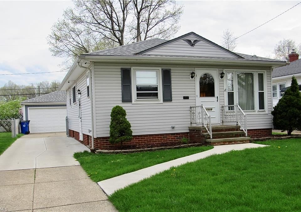 1st image of 17509 Ponciana Ave