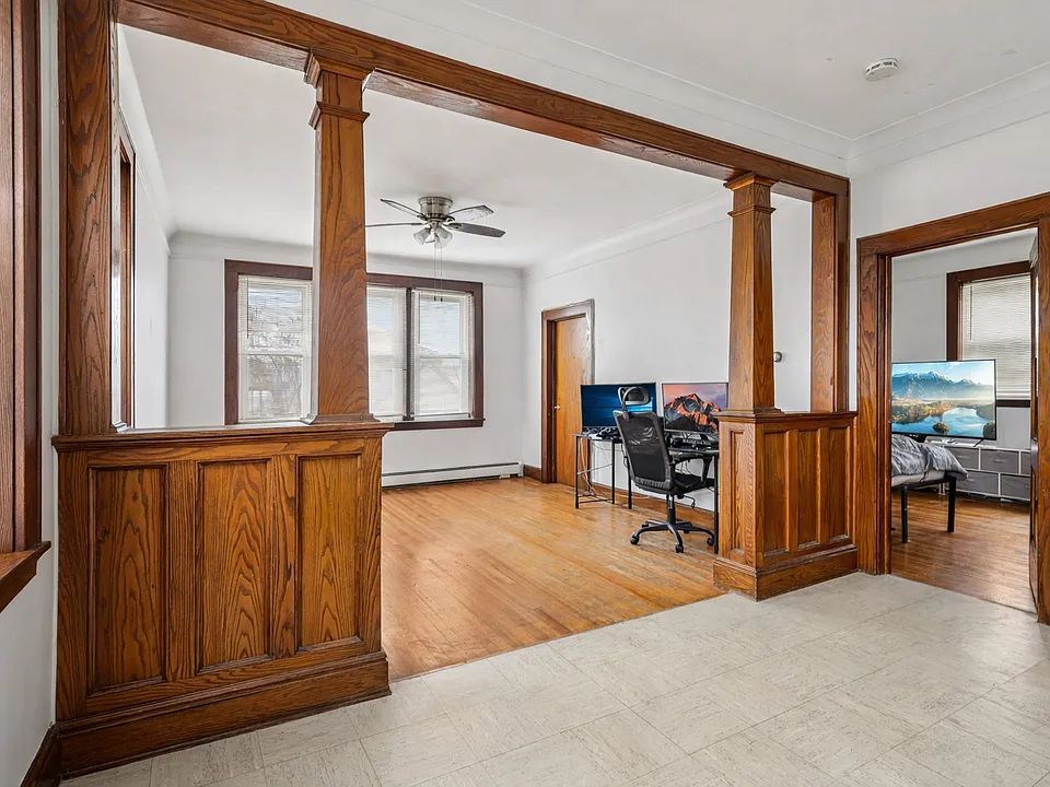 40 Malcolm Ave #1A