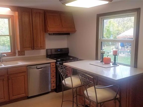 2nd image of 5052 Clarice Dr