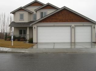 510 Charbonneau Dr, Richland, WA 99352