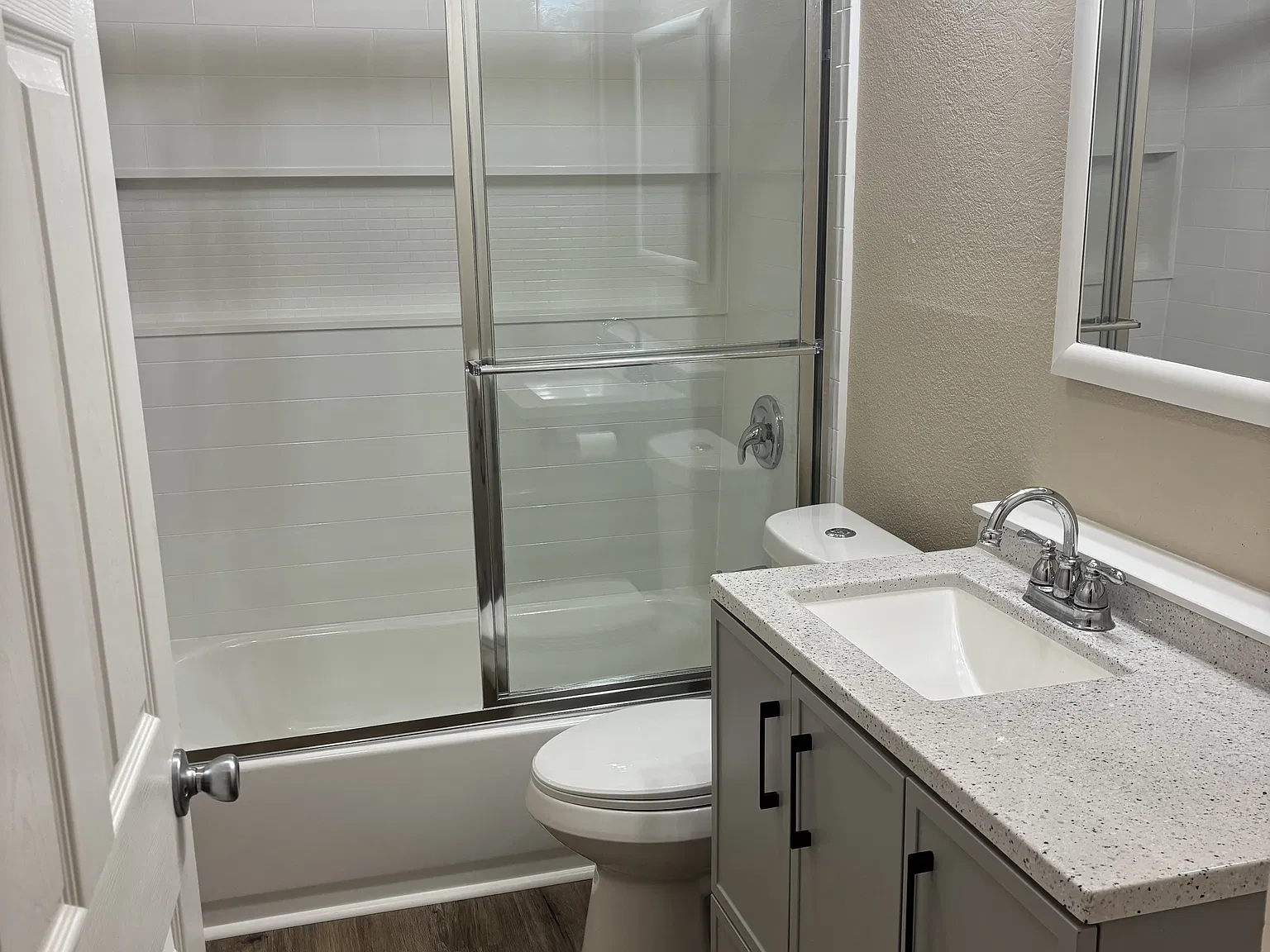 4 bed, 1266 sqft, $1,800 — Photo 1