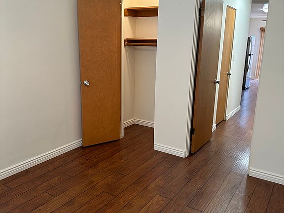4th image of 4727 Jackson St #0