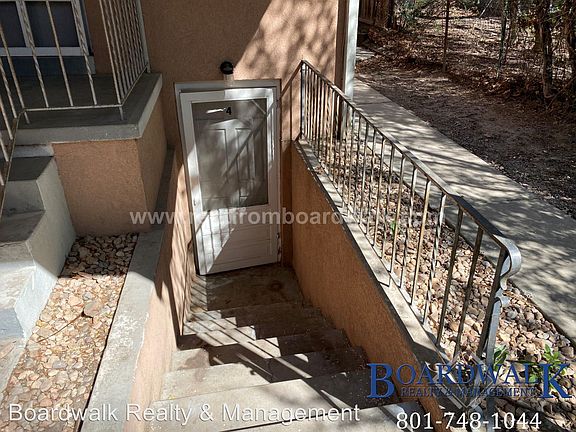 5th image of 2527 Valley View Ave APT 4